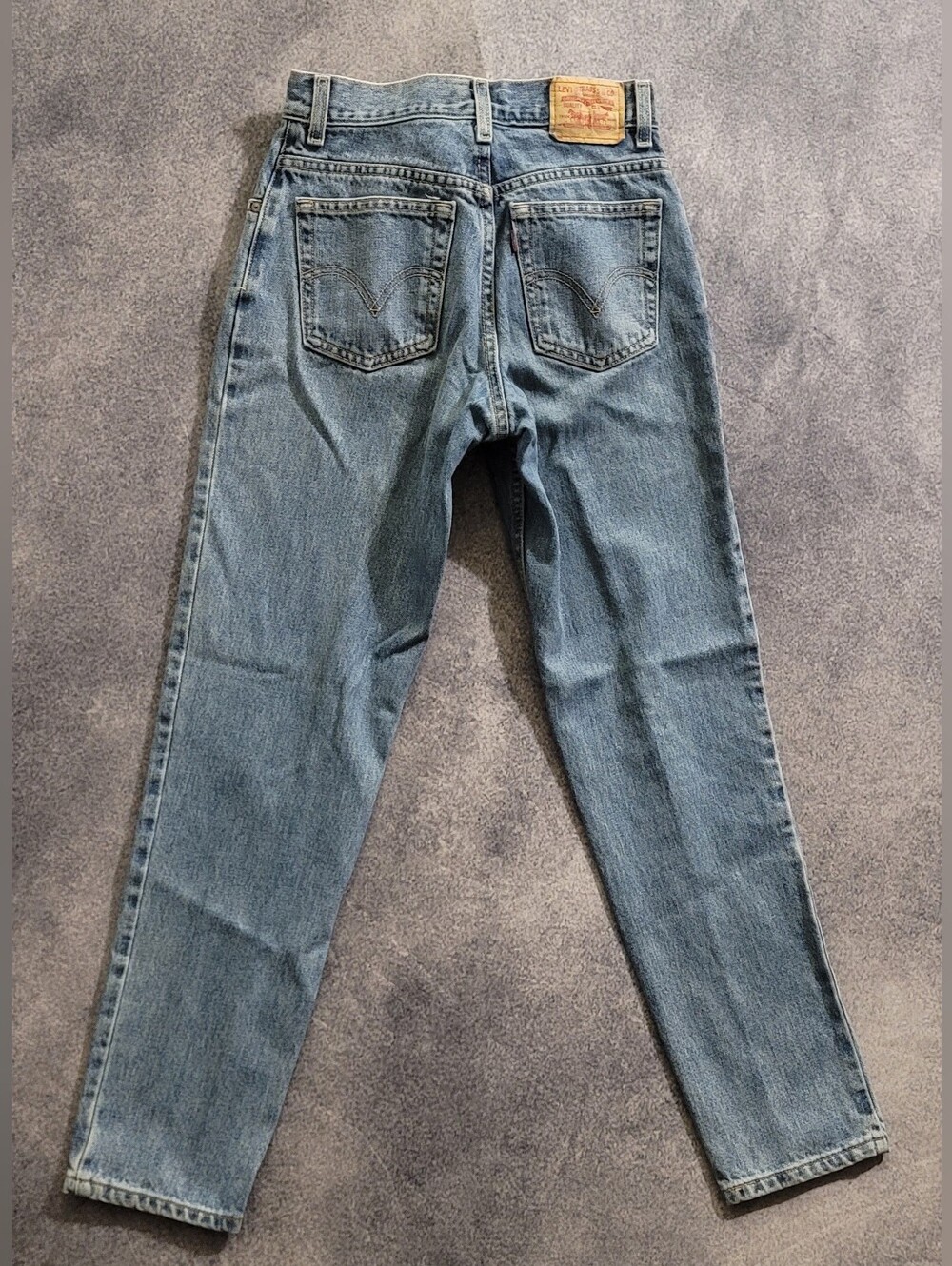 VTG Levi’s 550 Classic Relaxed Tapered Denim Blue Jeans Women Size 4 100% Cotton